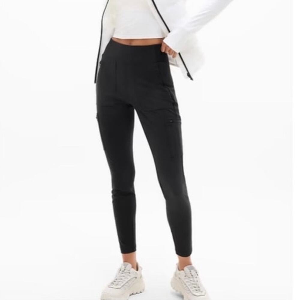 Athleta Black Headlands Hybrid Cargo Hiking Pants Zip Pocket Women’s Size 10